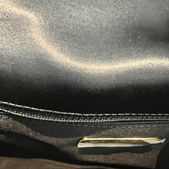 SOLD ON VESTIARE!!! Chanel 19 BRAND NEW - Picture 6 of 8